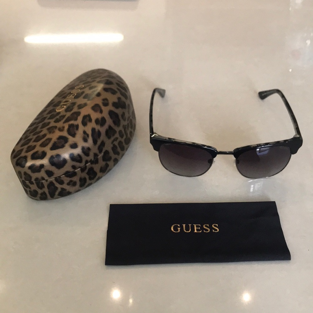 Guess Women’s Sunglasses - New